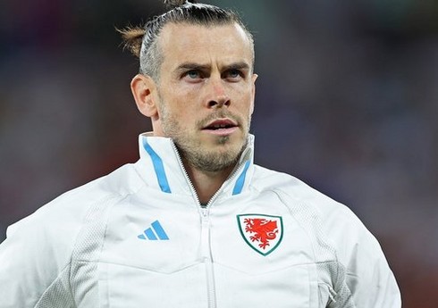 Qaret Beyl peşəkar karyerasını başa vurub