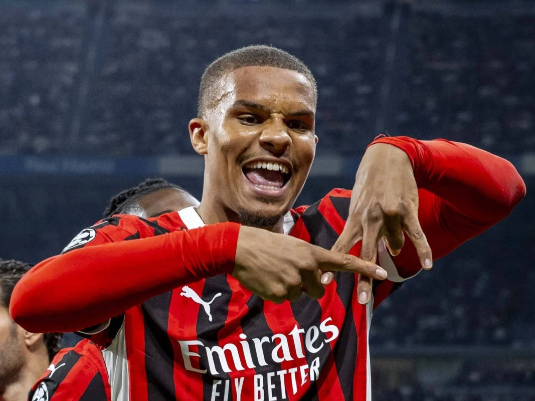 "Bavariya" və "Bayer" "Milan"lı üçün mübarizə aparacaq