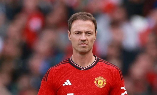 "Mançester Yunayted"dən ayrılan futbolçu karyerasını bitirdi