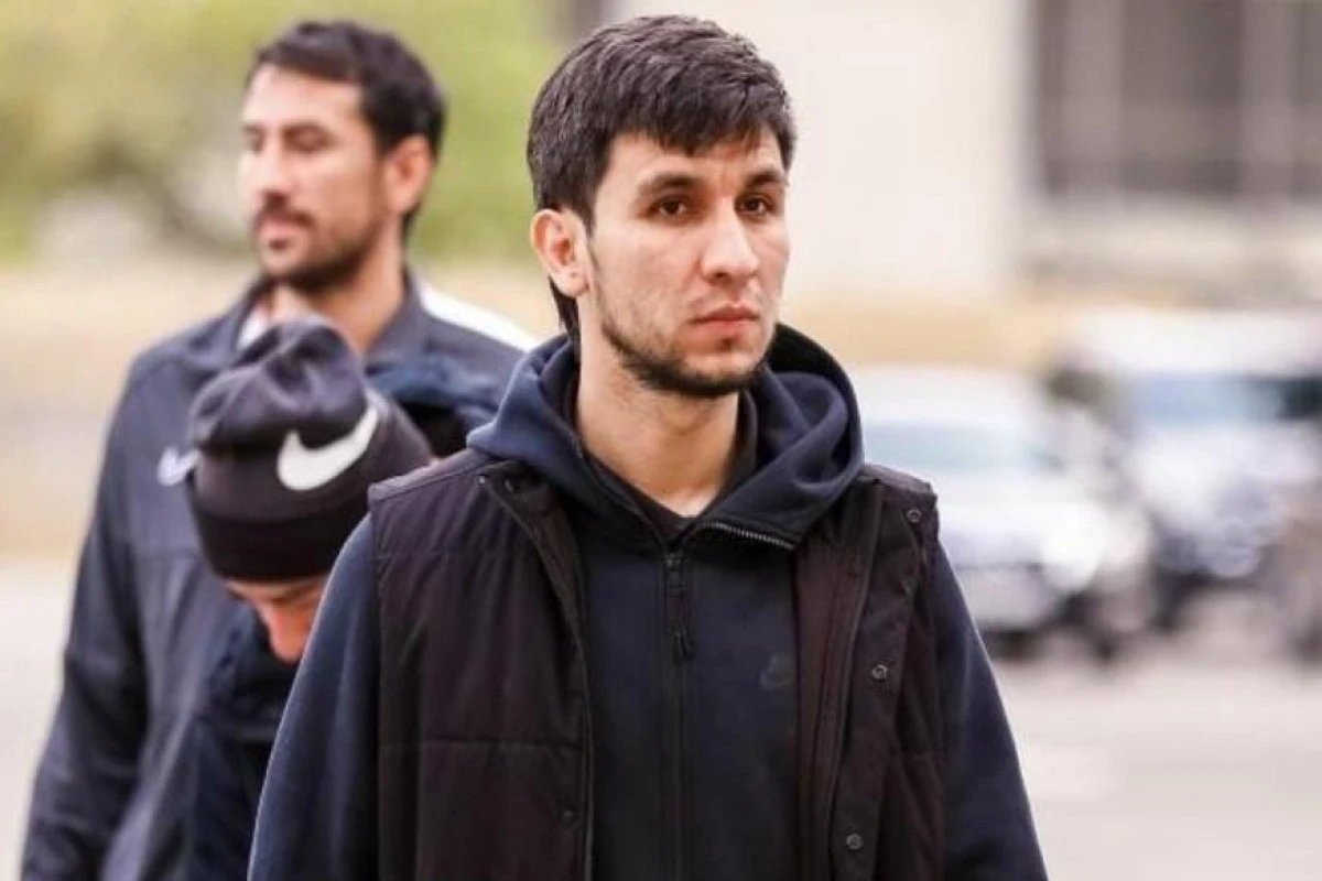 "Qurban Qurbanov heykəli qoyulası adamdır"