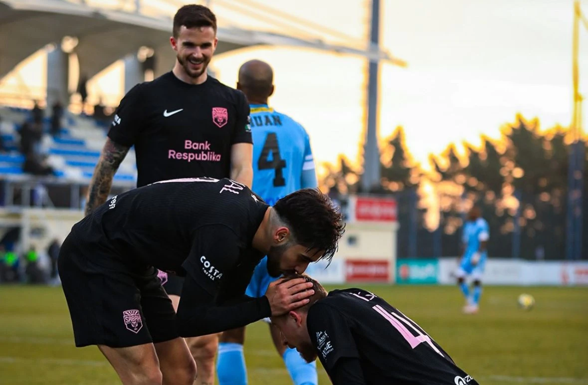 "Sabah" hesabı açdı - YENİLƏNİR