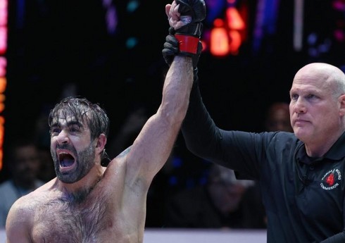 Rafael Ağayev ABŞ idmançısına qalib gələrək çempionluq kəmərinə sahib çıxıb