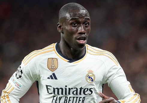 "Real" klubu fransalı futbolçusu ilə yeni müqavilə bağlayıb