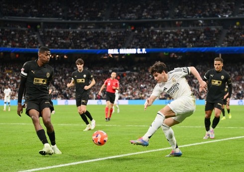 "Real" son 17 ildə ilk dəfə evdə "Valensiya"ya uduzub