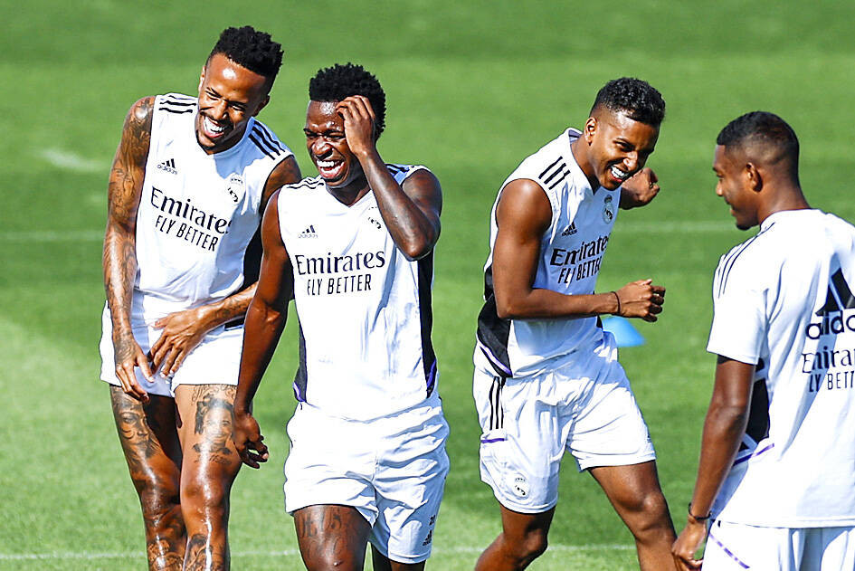 “Real”da əcnəbi futbolçu qalmayıb