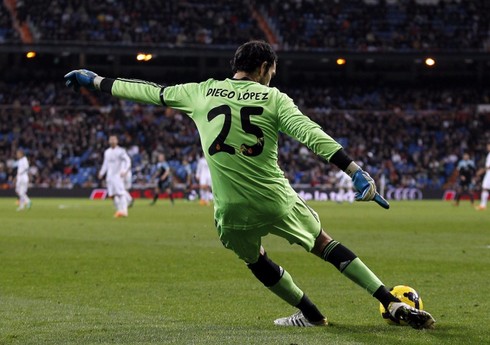 "Real"ın sabiq qapıçısı karyerasını başa vurub