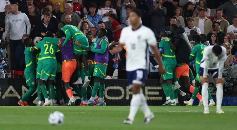 Senaqal millisi İngiltərəyə tarixində bir ilki yaşatdı