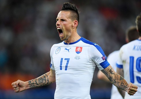 Slovakiyalı məşhur futbolçu karyerasını başa vurur