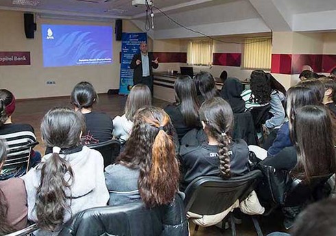 “Sumqayıt”ın futbolçularına danışılmış oyunlarla bağlı seminar keçirilib