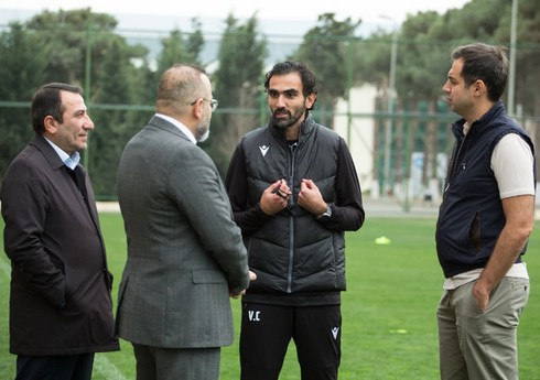 "Sumqayıt"ın yeni baş məşqçisi kollektivə təqdim olunub