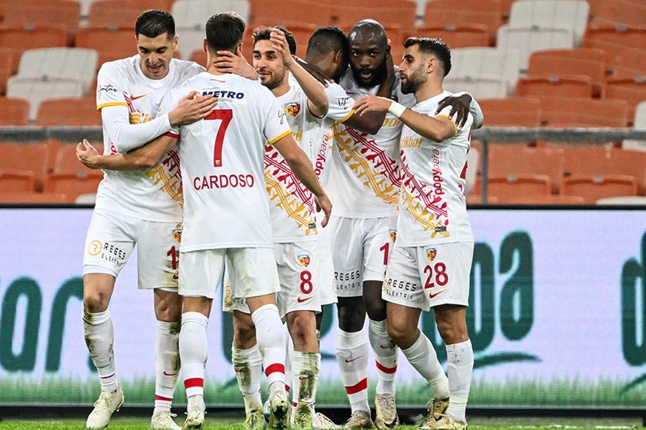 Super Liqa: “Kayserispor” səfərdə qalib gəldi