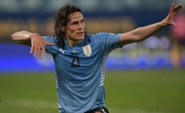 Tanınmış hücumçu karyerasını bitirib