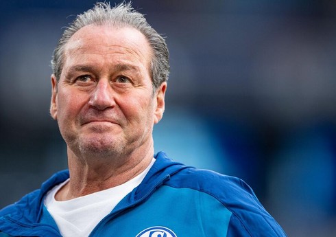 Tanınmış mütəxəssis ürəyindəki problemə görə karyerasını bitirib