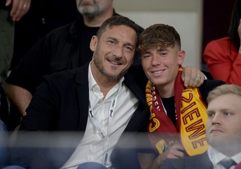 Tottinin oğlu futbolçu karyerasını 19 yaşında bitirib