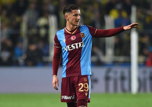 "Trabzonspor" Şimali Makedoniyadan olan futbolçu ilə yolları ayırıb