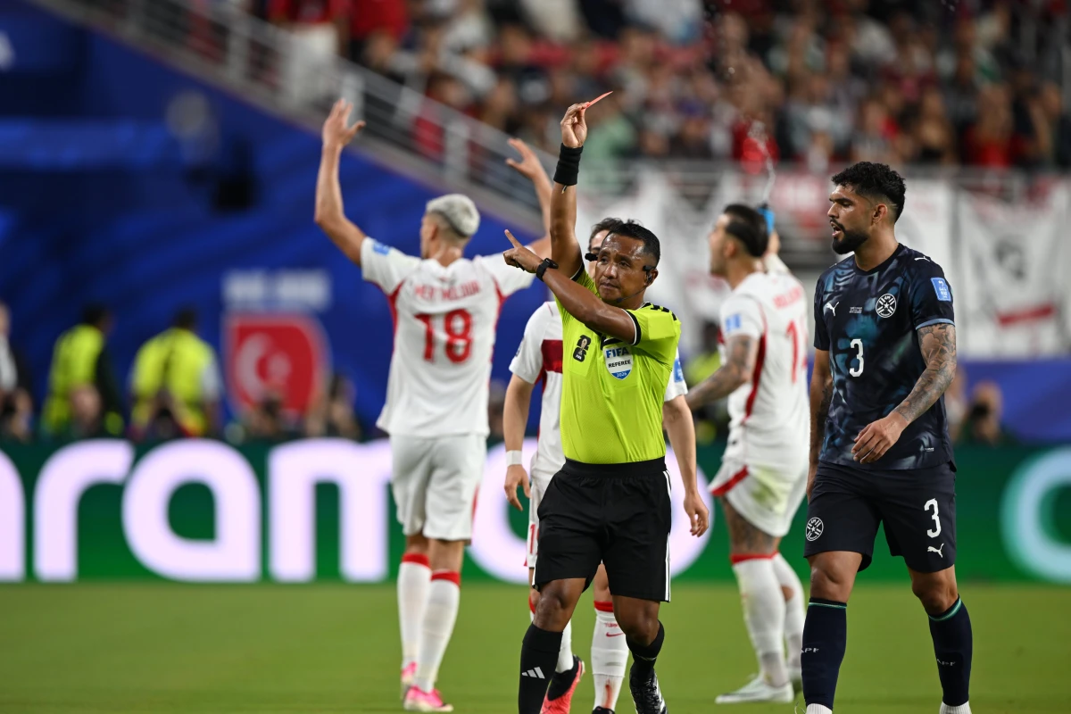 UEFA-dan yeni qərar - Ağzını bağlayan futbolçu qırmızı almayacaq