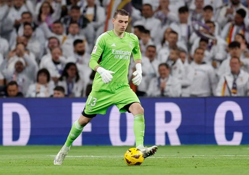 Ukrayna millisinin qapıçısı "Mançester Yunayted"ə keçə bilər