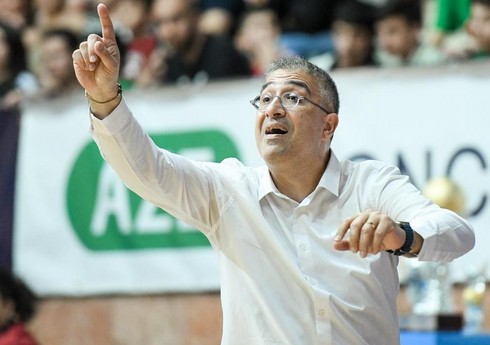 "Xəzri"nin baş məşqçisi: Yersiz top itkiləri məğlubiyyətə səbəb oldu