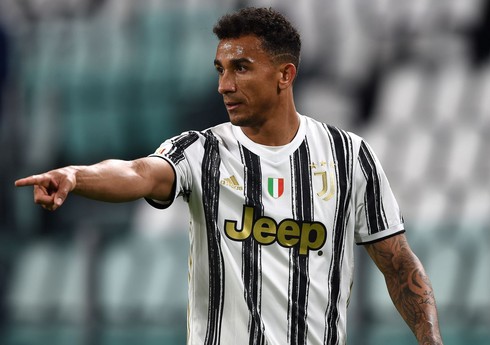 "Yuventus"un braziliyalı futbolçusu komandanı tərk etmək istəyir