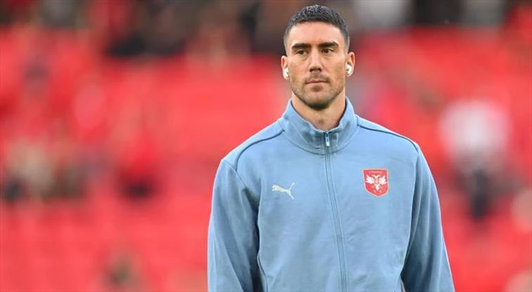 “Yuventus”un hücumçusu PSJ yolunda