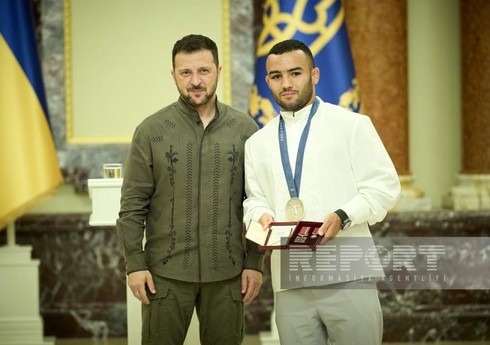 Zelenski azərbaycanlı idmançını mükafatlandırıb